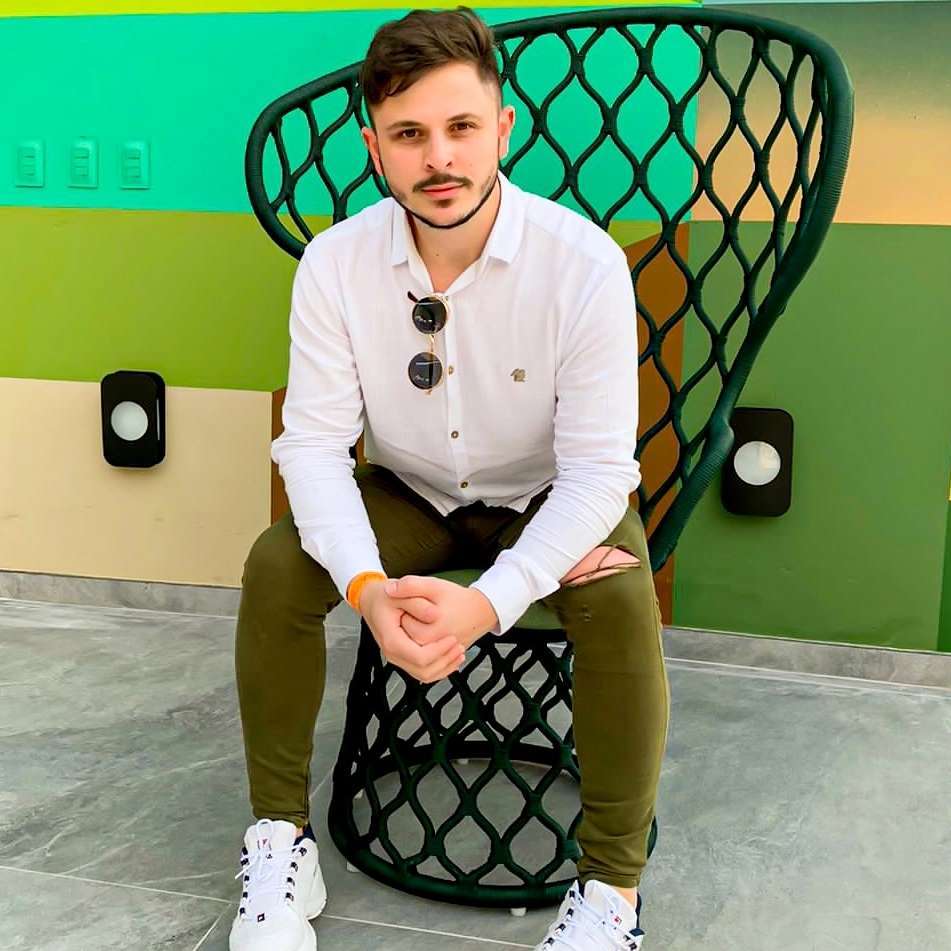 Retrato do Arquiteto Dioser Melo sorrindo